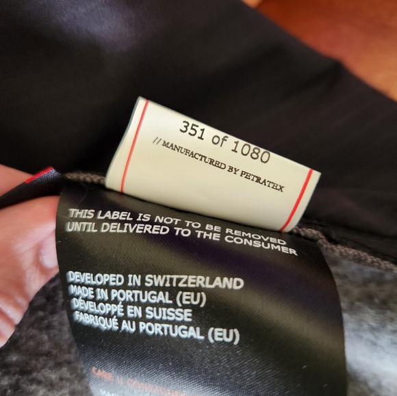 Capranea Limited Edition Light Jacket - Truly Like New - Picture 4 of 6